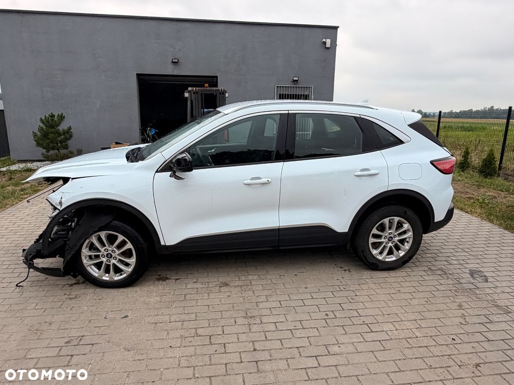 Ford Kuga 2.5 Duratec FHEV TITANIUM - 10