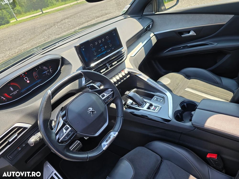 Peugeot 5008 2.0L BlueHDI EAT8 S&S GT - 31