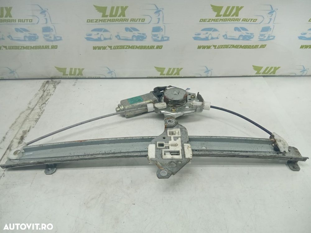 Macara geam dreapta spate 827302s721 Nissan Navara D22  [din 1997 pan - 1