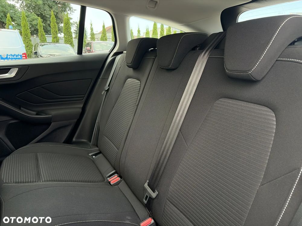 Ford Focus 1.0 EcoBoost mHEV Titanium Design - 25