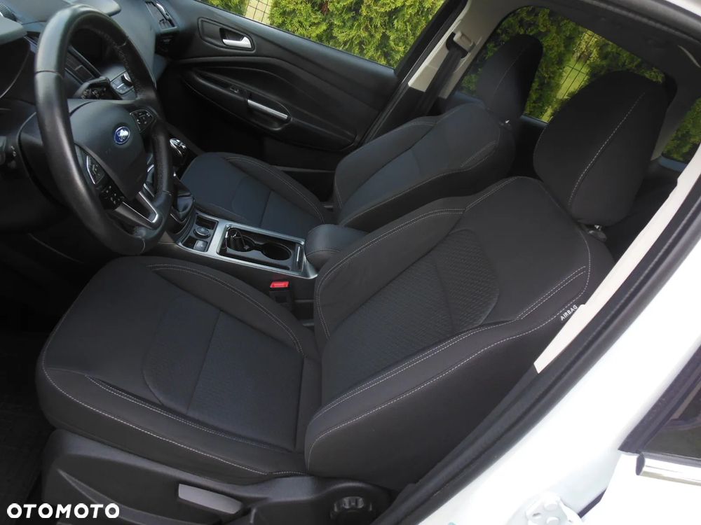 Ford Kuga 1.5 EcoBoost 2x4 Titanium - 21