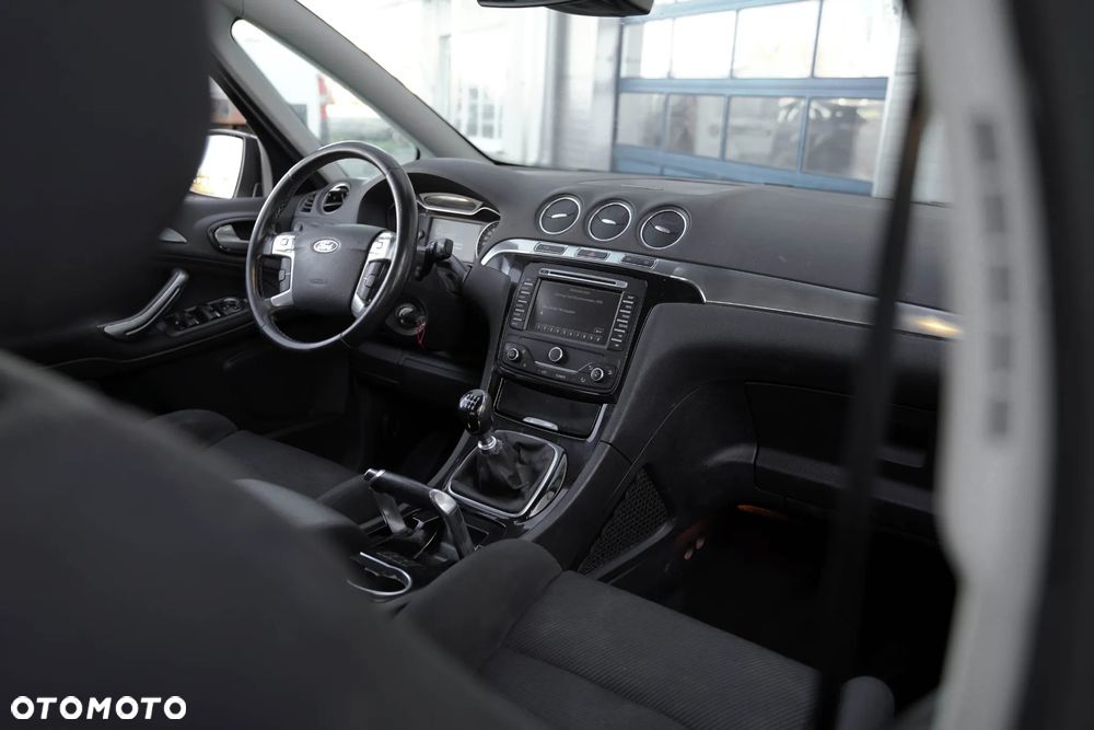 Ford S-Max 2.0 TDCi DPF Titanium - 17