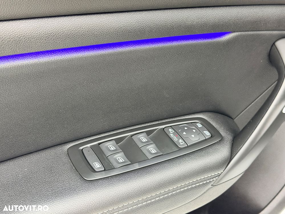 Renault Megane BLUE dCi Limited - 10