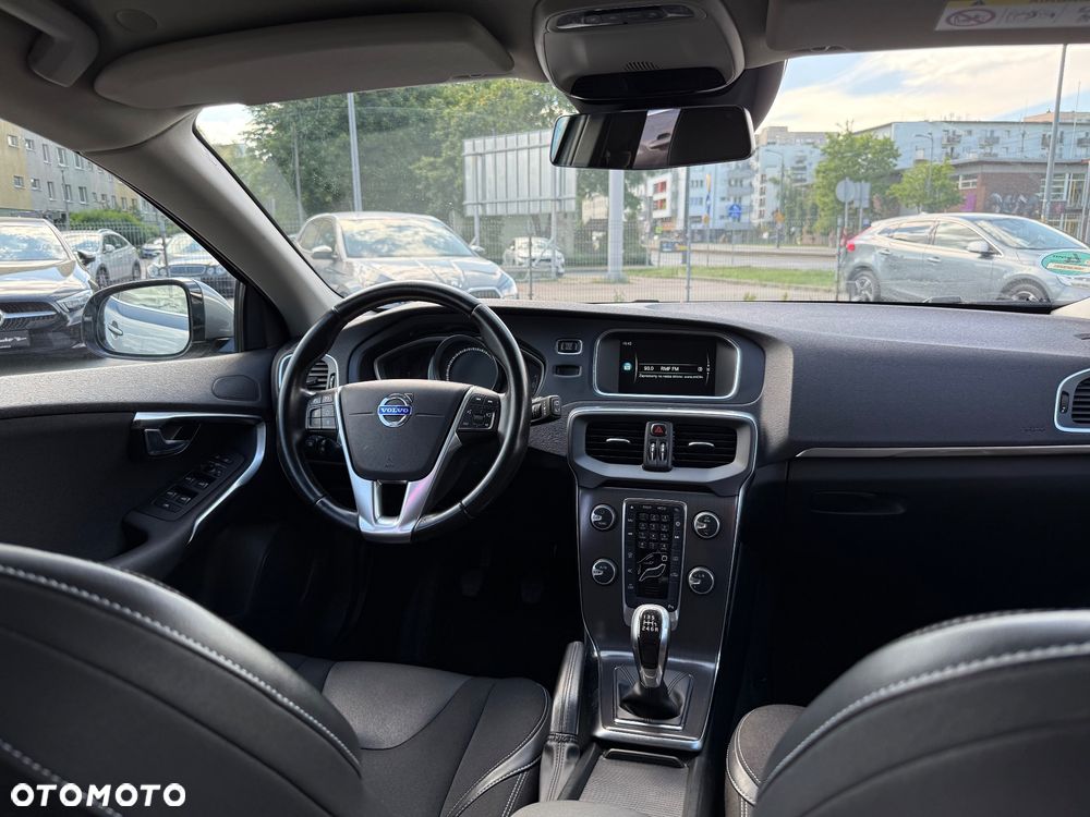 Volvo V40 D4 Drive-E Momentum - 21
