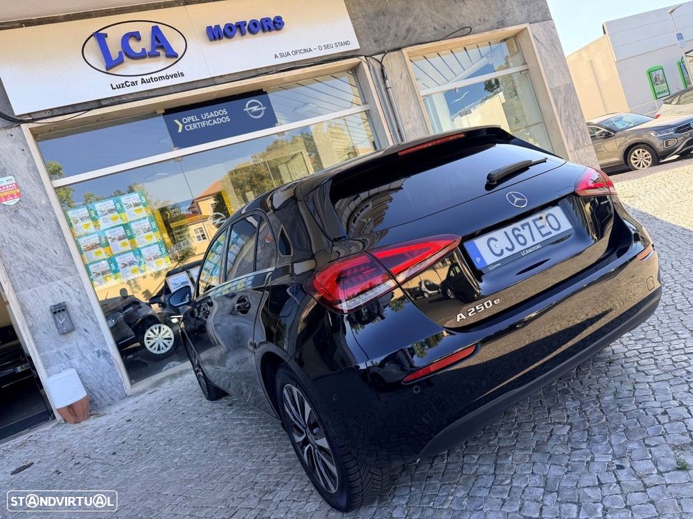 Mercedes-Benz A 250 e Style Plus - 13
