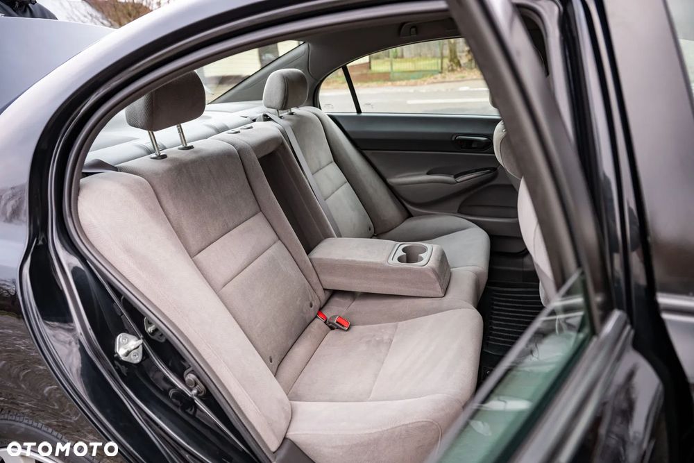 Honda Civic 1.8 Comfort - 18