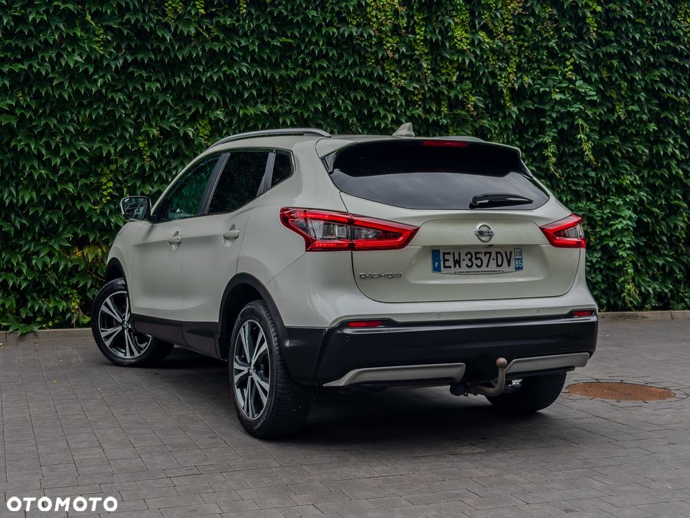 Nissan Qashqai 1.5 dCi DPF 360 - 16