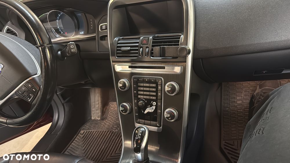 Volvo XC 60 T6 AWD RDesign - 27