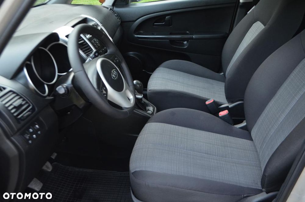 Kia Venga - 22