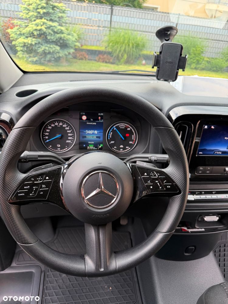 Mercedes-Benz eVito - 12