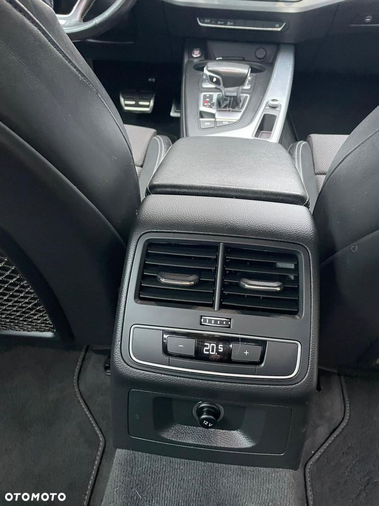 Audi A4 Limousine - 23