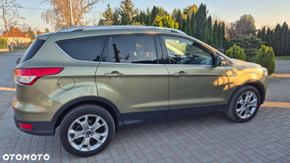 Ford Kuga 2.0 TDCi 4WD Titanium - 4