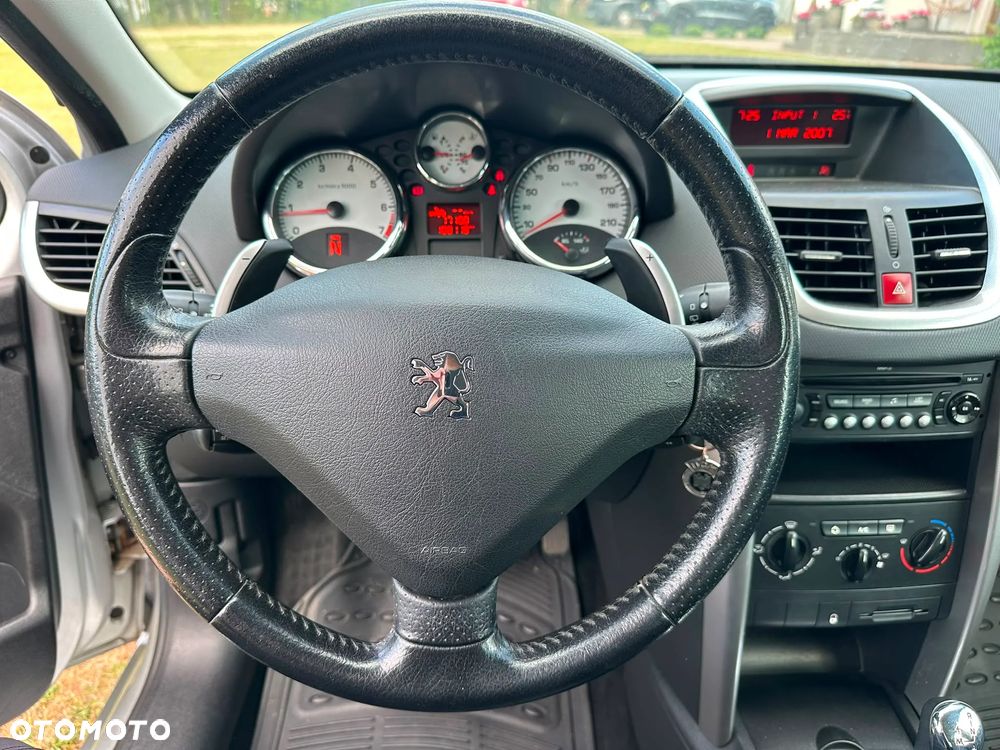 Peugeot 207 - 16