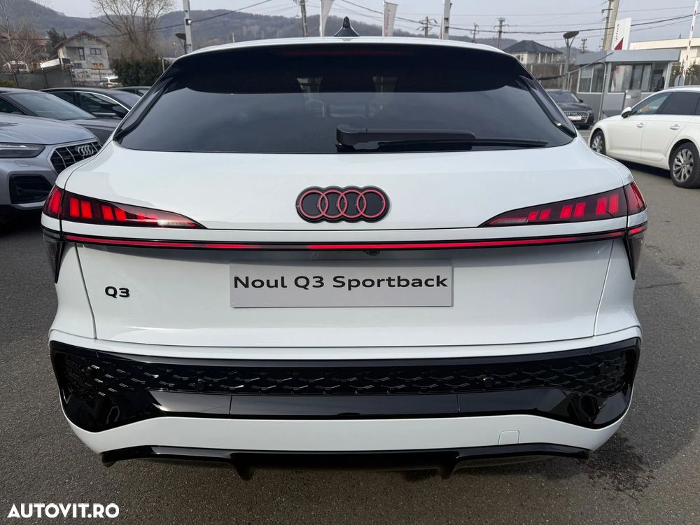 Audi Q3 1.5 35 TFSI S tronic S Line - 4