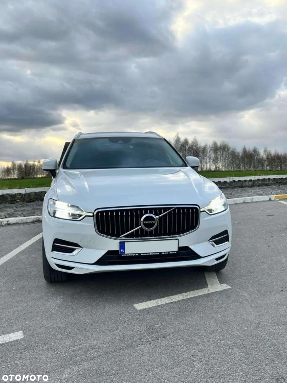 Volvo XC 60 T6 AWD Plug-In Hybrid Inscription - 2