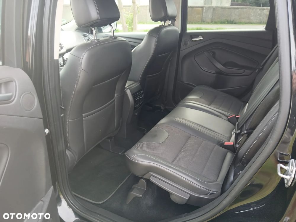 Ford Kuga - 17