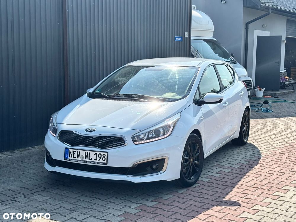 Kia Ceed 1.4 CVVT ISG Dream Team Edition - 3
