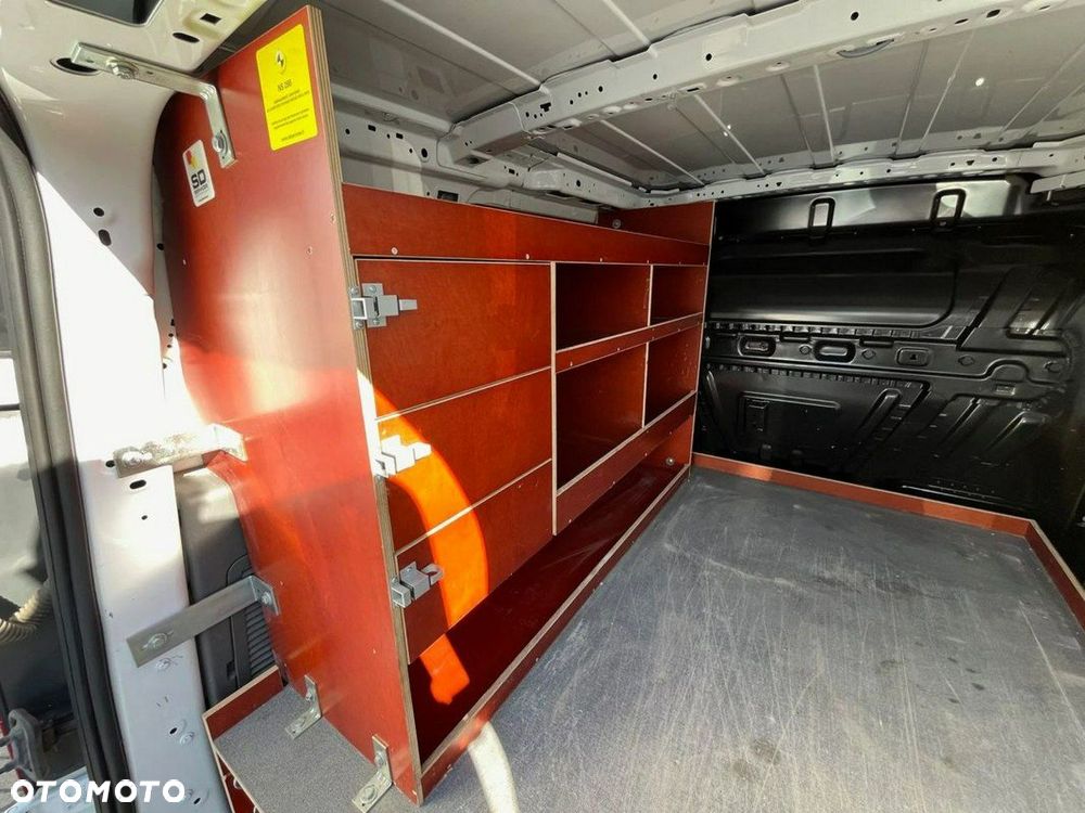 Ford Transit Connect - 14