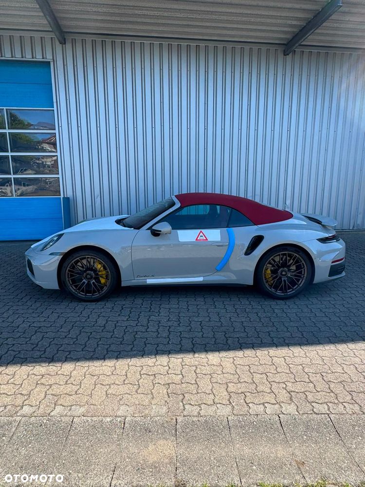 Porsche 911 911Turbo S - 8