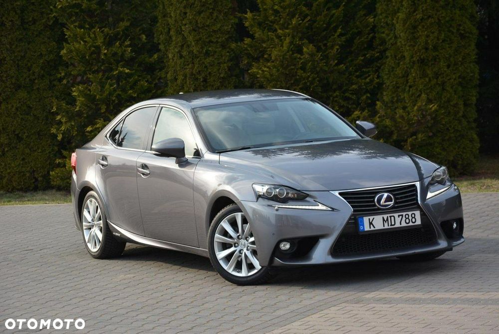 Lexus IS Luxury Line - 10