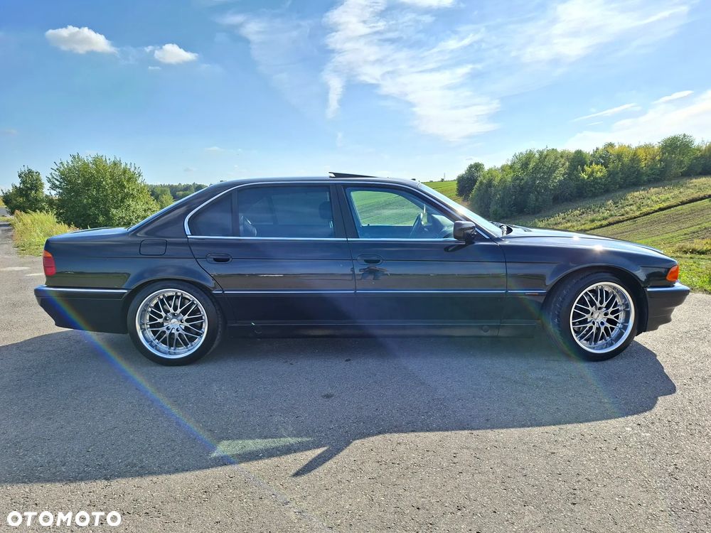BMW Seria 7 740iL - 9