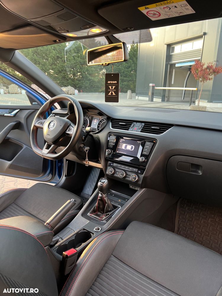 Skoda Octavia 2.0 TDI RS - 26
