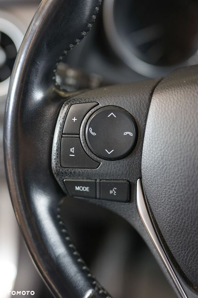 Toyota Auris - 24