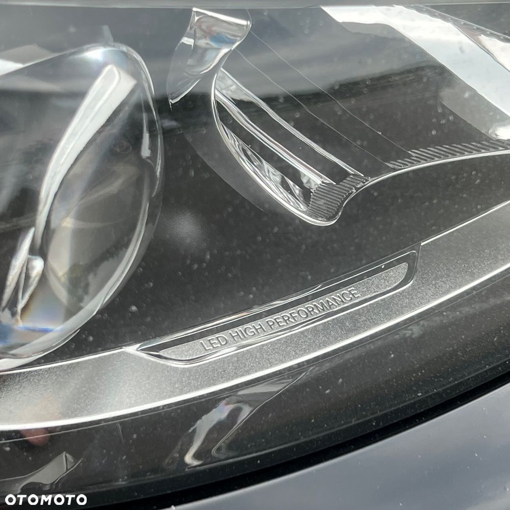 Mercedes-Benz Klasa C 200 7G-TRONIC AMG Line - 19