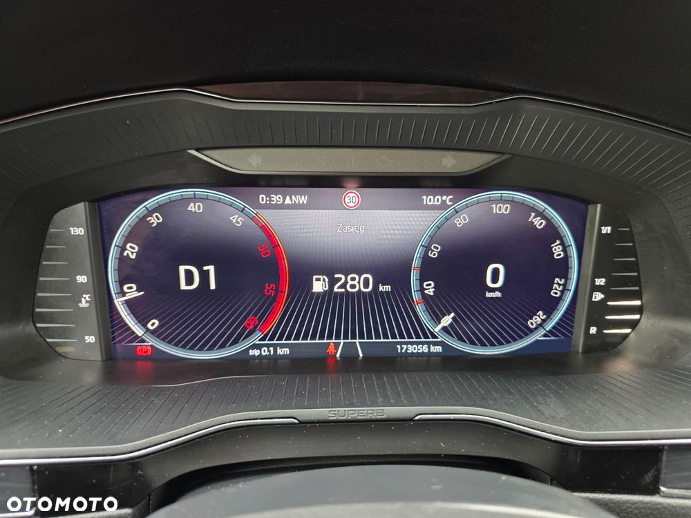 Skoda Superb 2.0 TDI DSG Premium Edition - 24