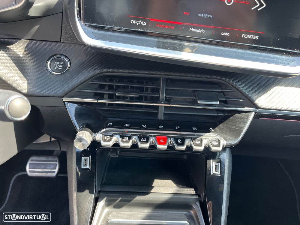 Peugeot 2008 1.5 BlueHDi GT Pack EAT8 - 37
