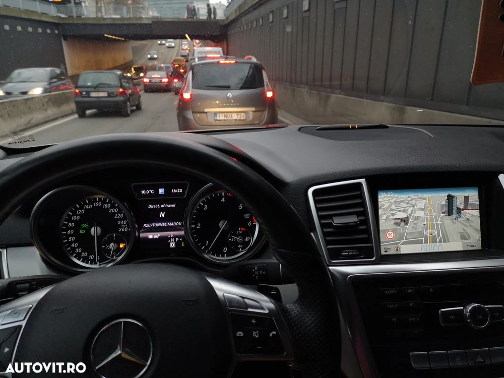 Mercedes-Benz ML 250 BlueTec 4MATIC Aut - 11