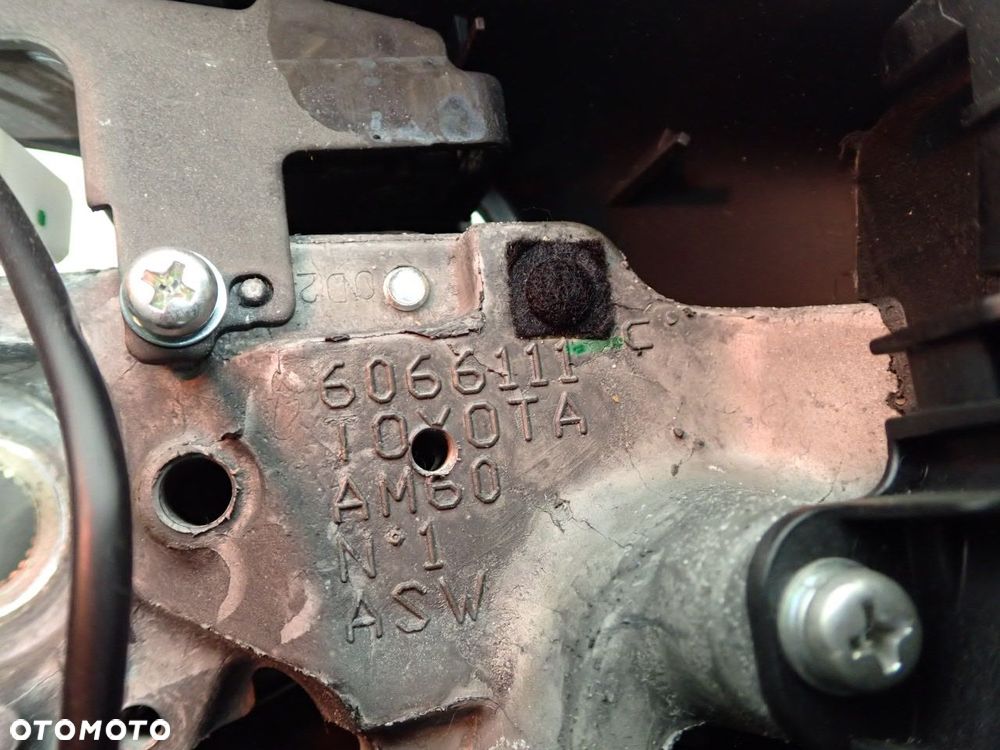 KIEROWNICA TOYOTA COROLLA E15 - 10