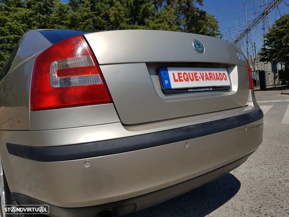 Skoda Octavia 1.6 Elegance - 56