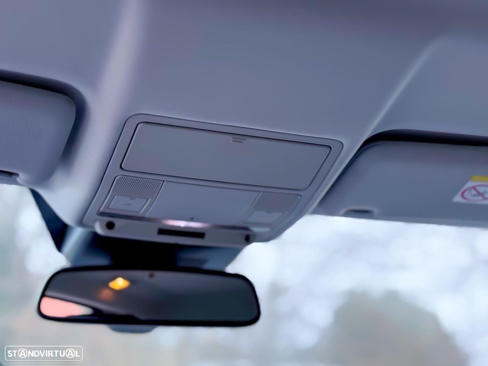 Land Rover Range Rover Evoque 2.0 TD4 SE Dynamic Auto - 32