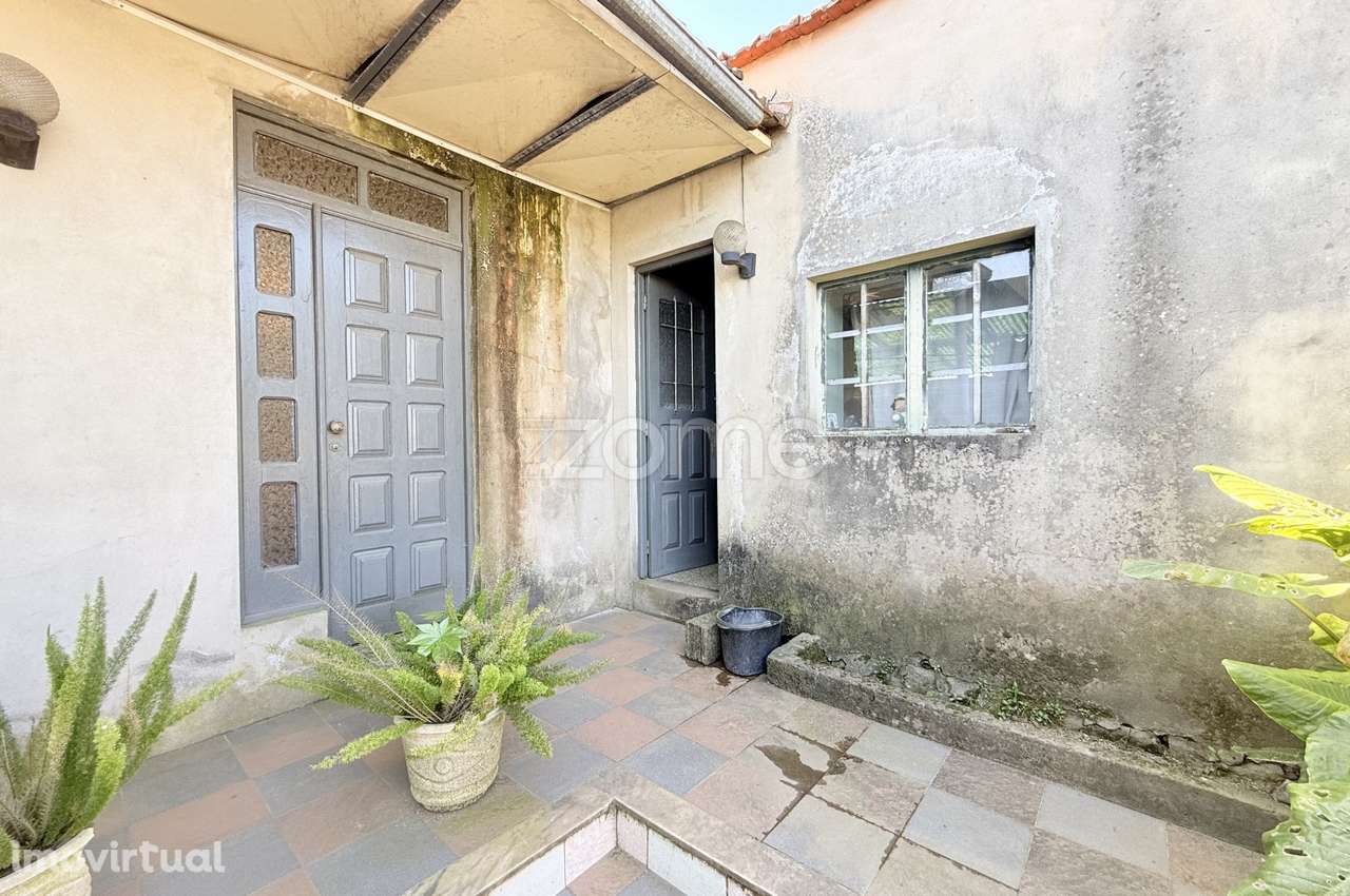 Moradia T3 para recuperar em Lousado - Grande imagem: 2/25