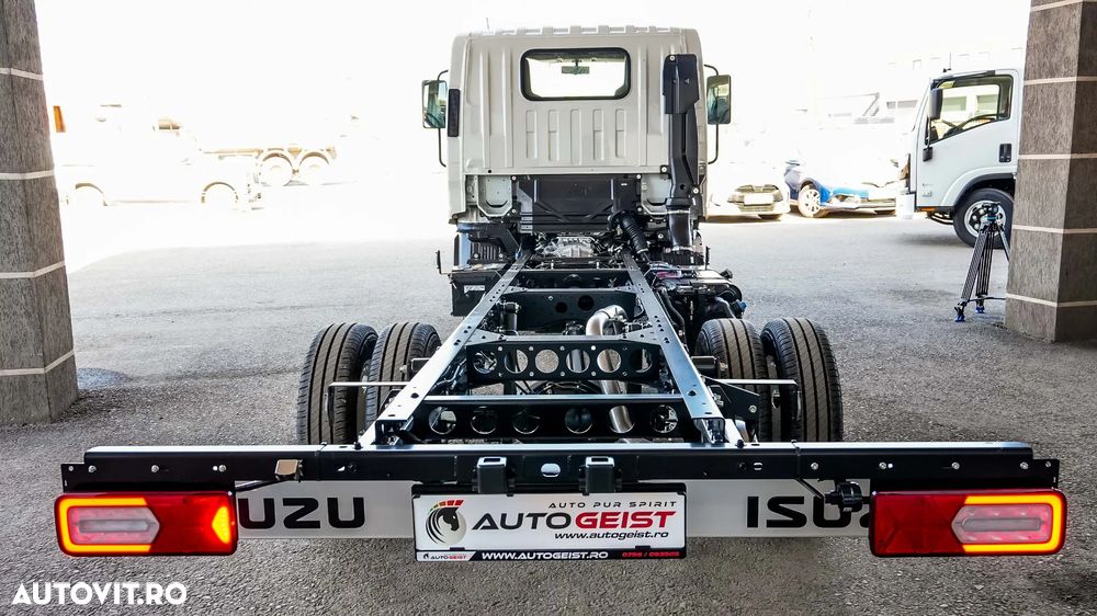 Isuzu M27 3.0 diesel - 9