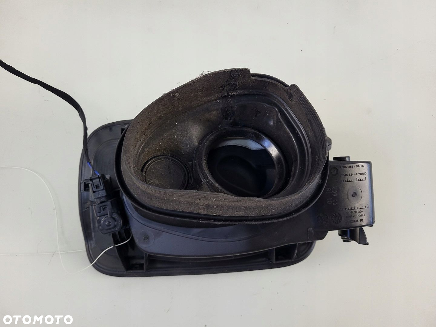 klapka wlewu paliwa 2.0d 300 alpine weiss BMW 2 F45 F46 7302255 - 8