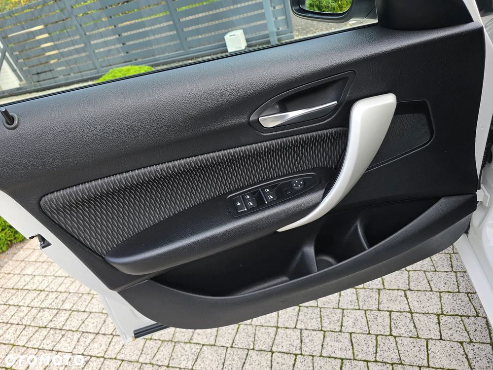 BMW Seria 1 118i Advantage - 21