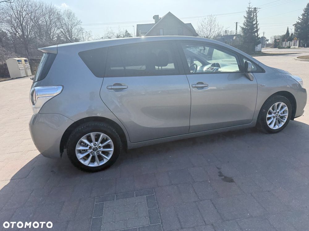 Toyota Verso 2.0 D-4D Travel - 21