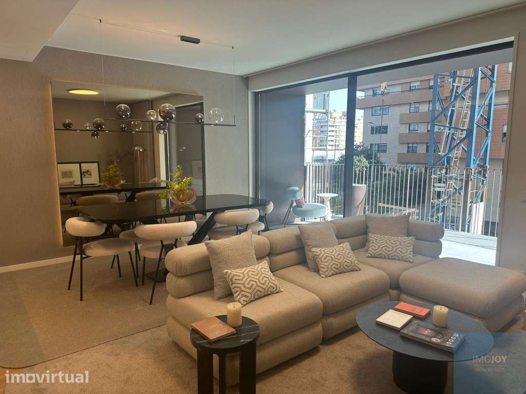 Apartamento T3 com Terraço em Vila Nova de Gaia - Grande imagem: 2/23