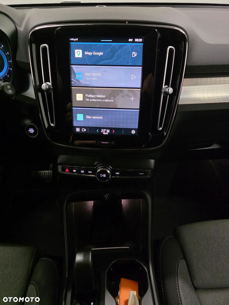 Volvo XC 40 B3 B DKG Ultra Dark - 13