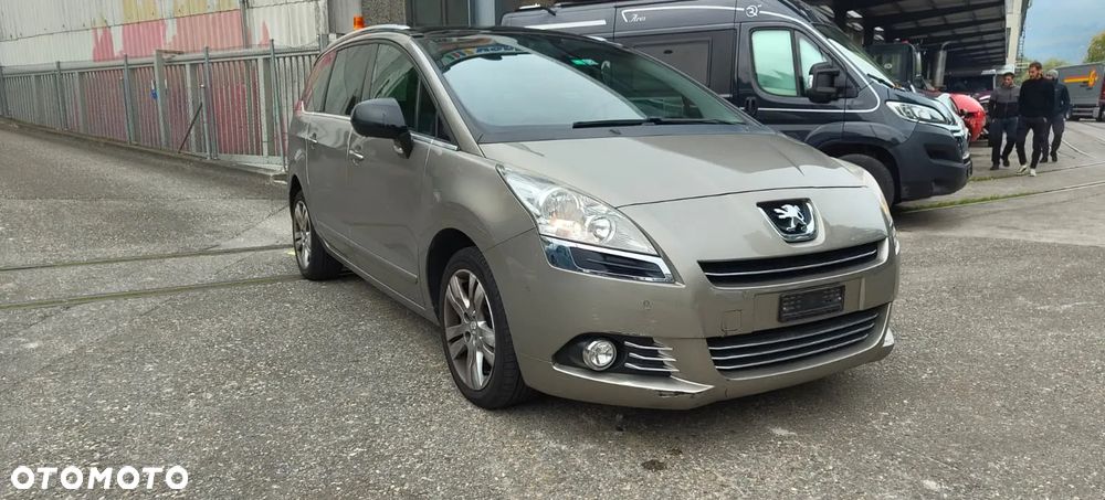 Peugeot 5008 1.6 THP Allure 7os - 1