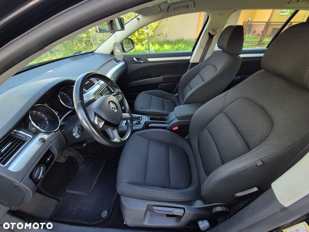 Skoda Superb 2.0 TDI Ambition DSG - 5