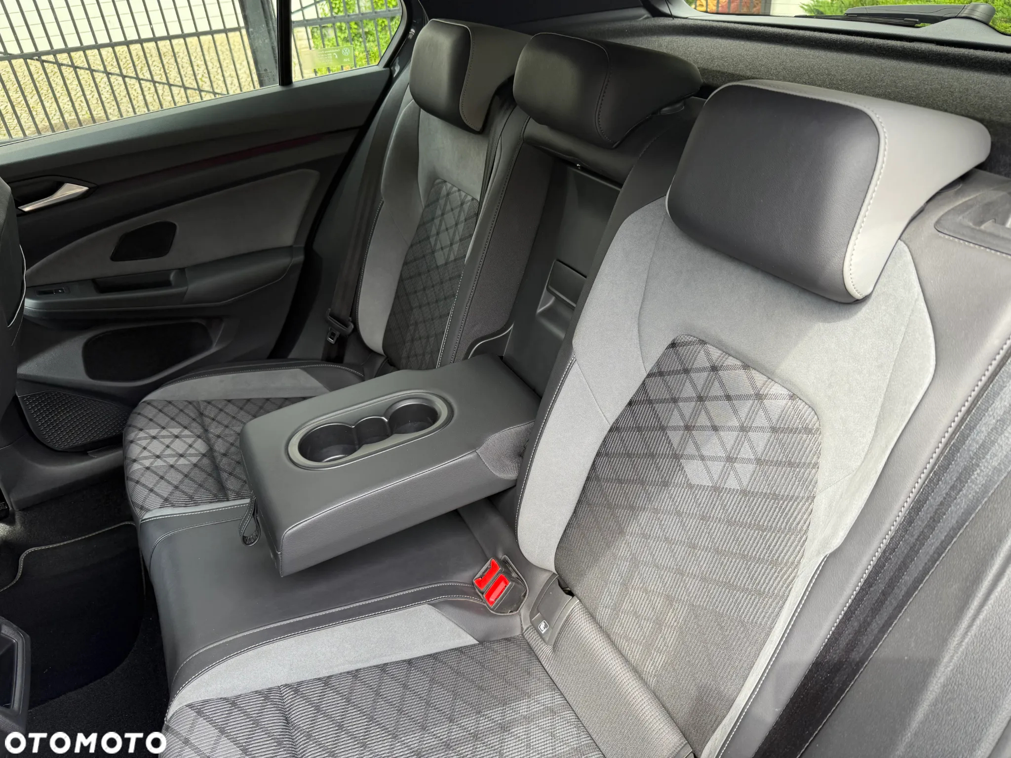 Volkswagen Golf VIII 2.0 TDI R-Line DSG - 26