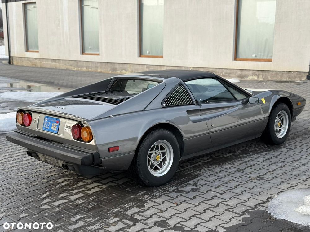 Ferrari 308 - 12