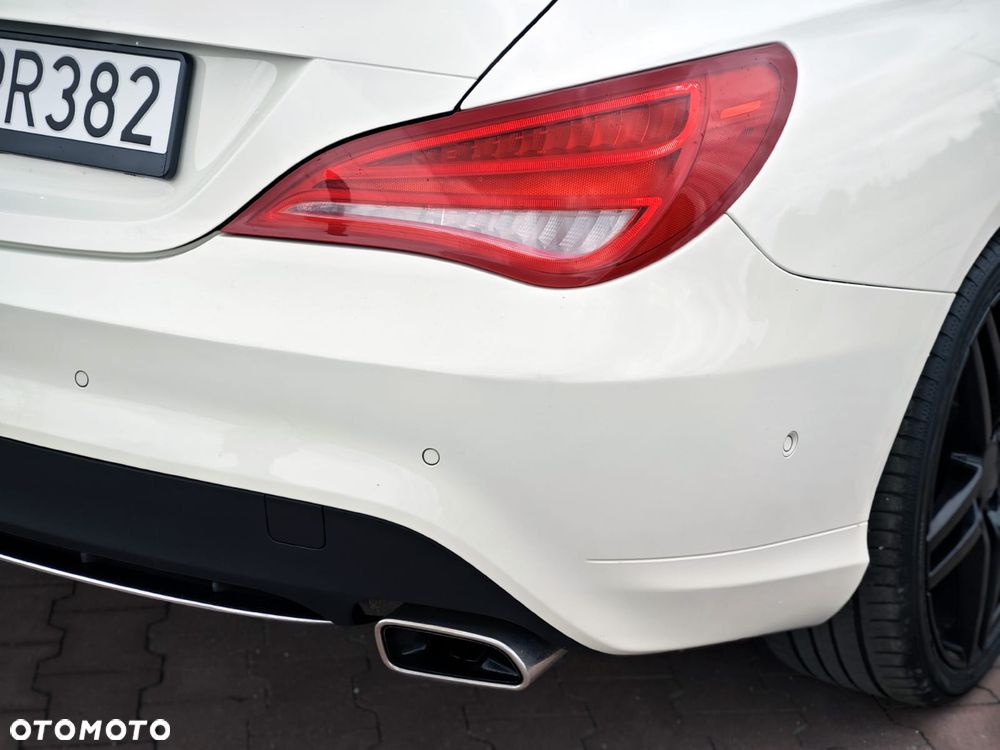 Mercedes-Benz CLA 180 7G-DCT - 7