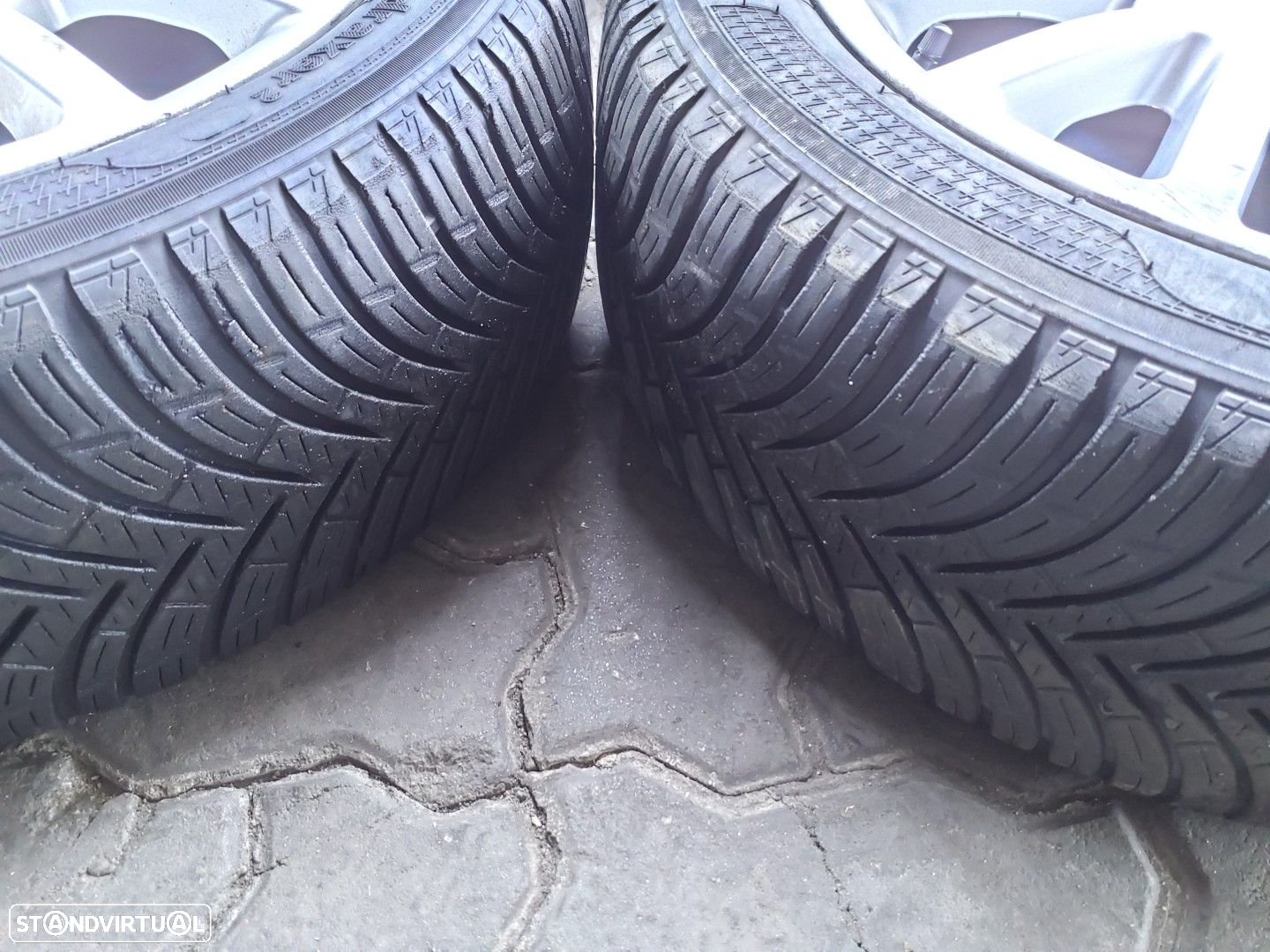 Jantes RENAULT R16 com pneus 195/50 furação 4x100 - 5