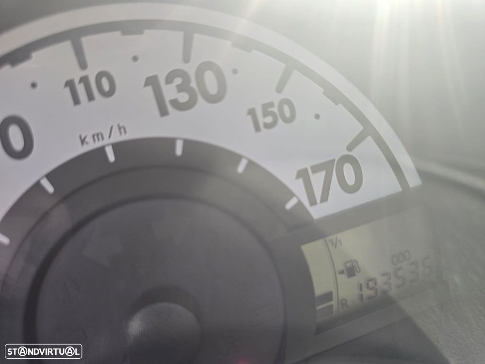Toyota Aygo 1.0 + AC - 7