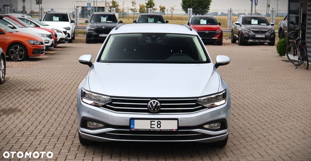 Volkswagen Passat - 10