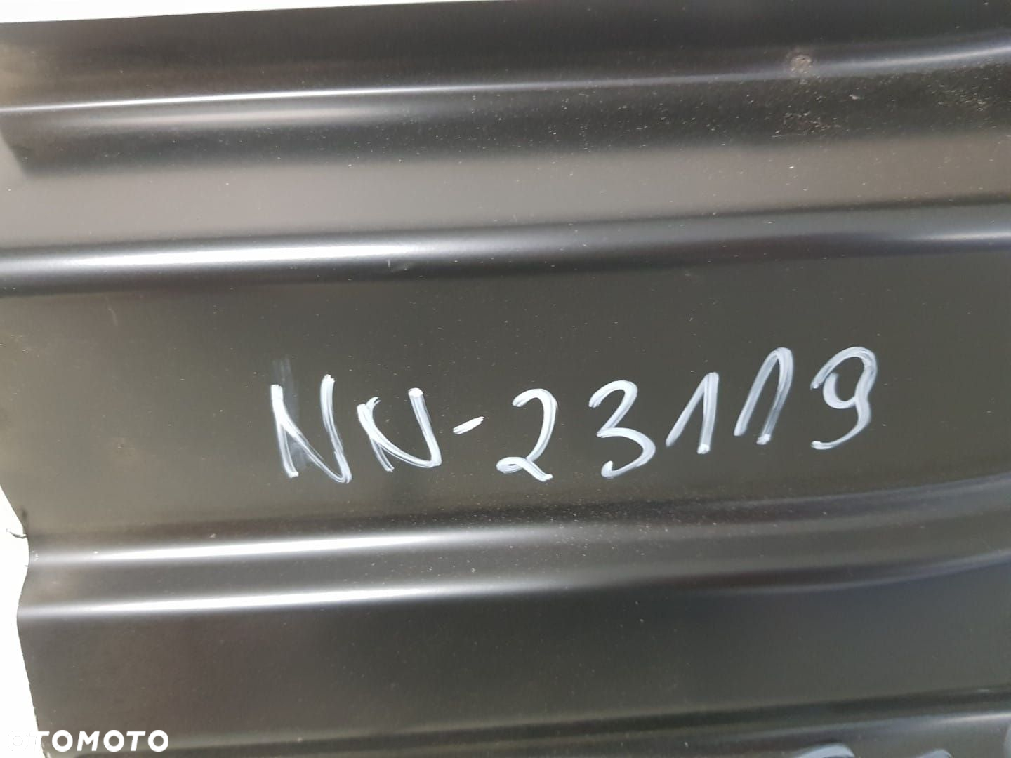NOWY PRAWY PRZEDNI PRÓG PRAWA PRZÓD VW MULTIVAN T7 21-25 7T0810102A 7T0 - 9